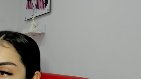 Snapshot of milk_candy16 chatting on 11/30/25, 12:20 S O F I A online show from 11/30/25, 12:20