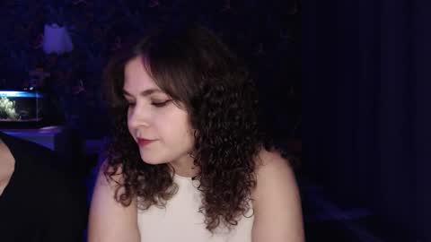 Stella and Neo online show from 10/11/25, 04:22