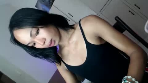 Snapshot of milka_madness chatting on 05/30/26, 08:44 milka_madness online show from 05/30/26, 08:44