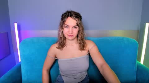 milkablond online show from 12/24/24, 02:21