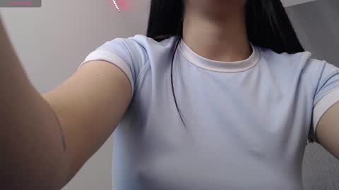 Amira online show from 03/03/25, 01:20