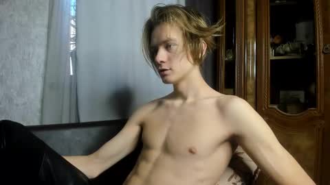 Isaac online show from 11/22/25, 06:45