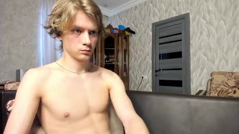 Isaac online show from 05/02/26, 06:07