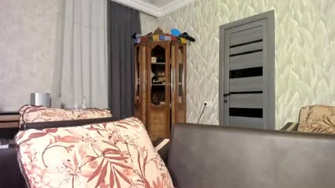 Isaac online show from 05/09/26, 10:48