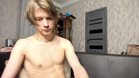 Isaac online show from 05/12/26, 09:45