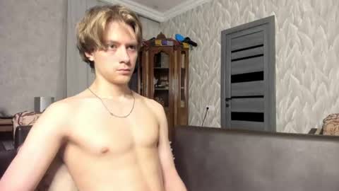 Isaac online show from 06/11/26, 12:32