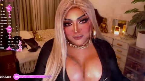 Snapshot of milkshakelavinia chatting on 10/01/25, 05:24 milkshakelavinia online show from 10/01/25, 05:24