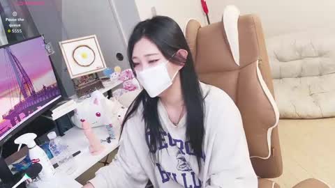 Snapshot of milksola chatting on 05/12/26, 10:34 milksola online show from 05/12/26, 10:34