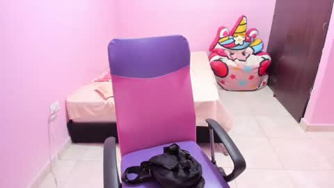 Snapshot of milky__boobs69 chatting on 01/14/26, 12:44 vale online show from 01/14/26, 12:44
