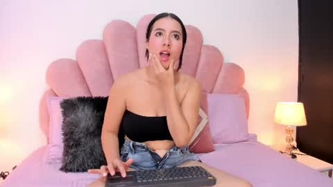 milky_majo online show from 07/21/26, 12:29