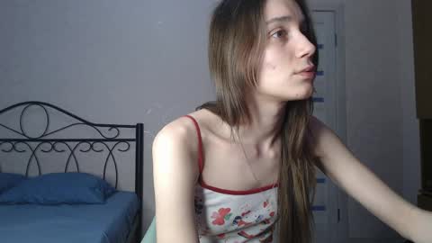 Snapshot of milky_way_rrr chatting on 05/28/26, 01:30 Milky online show from 05/28/26, 01:30