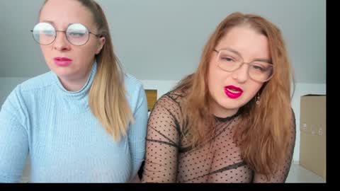 Snapshot of milkykandy chatting on 11/16/25, 07:47 Livia online show from 11/16/25, 07:47