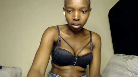 milla_armani online show from 07/22/26, 12:30