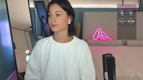 Snapshot of milla_kuni chatting on 02/27/25, 10:20 Mila online show from 02/27/25, 10:20