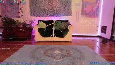 milla_milla online show from 10/05/25, 03:27