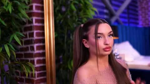 Snapshot of milla_serene chatting on 11/17/25, 06:30 Milla online show from 11/17/25, 06:30