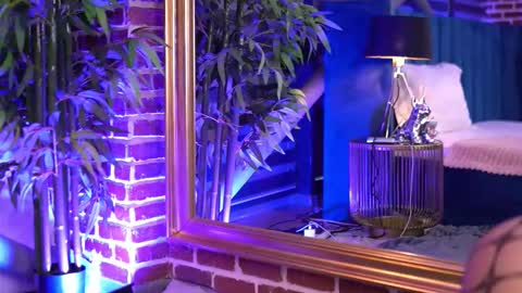 Snapshot of milla_serene chatting on 11/28/25, 07:33 Milla online show from 11/28/25, 07:33