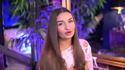 Snapshot of milla_serene chatting on 11/29/25, 07:55 Milla online show from 11/29/25, 07:55