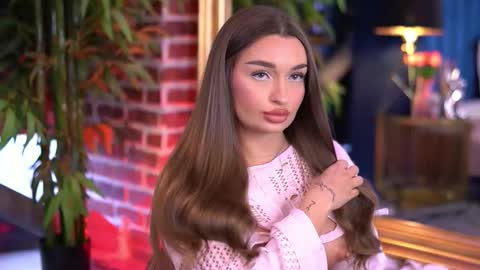 Snapshot of milla_serene chatting on 12/04/25, 07:39 Milla online show from 12/04/25, 07:39