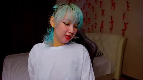 Milla or just Mi online show from 06/25/26, 01:04