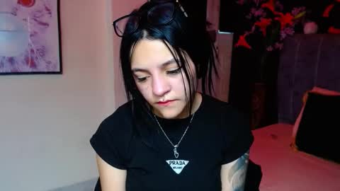 Violeta online show from 11/27/25, 03:25