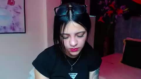 Violeta online show from 12/04/25, 03:21