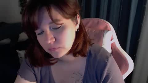 Snapshot of millapoolys chatting on 11/21/25, 04:49 Milla online show from 11/21/25, 04:49