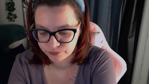 Snapshot of millapoolys chatting on 11/29/25, 10:02 Milla online show from 11/29/25, 10:02