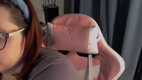 Snapshot of millapoolys chatting on 12/01/25, 12:10 Milla online show from 12/01/25, 12:10