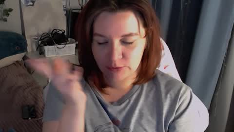 Snapshot of millapoolys chatting on 12/13/25, 07:53 Milla online show from 12/13/25, 07:53