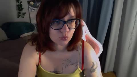 Snapshot of millapoolys chatting on 12/15/25, 10:30 Milla online show from 12/15/25, 10:30