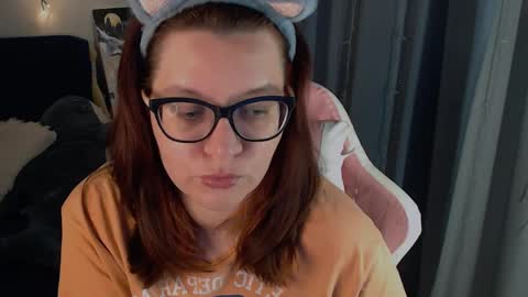 Snapshot of millapoolys chatting on 05/18/26, 10:32 Milla online show from 05/18/26, 10:32