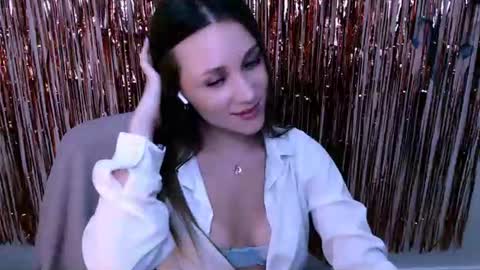 Milla online show from 07/07/26, 11:25