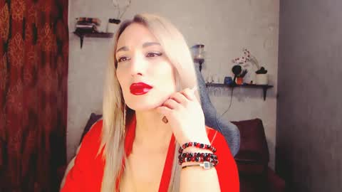 MillaXQueen online show from 02/21/25, 11:44