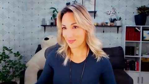 MillaXQueen online show from 11/16/25, 05:57