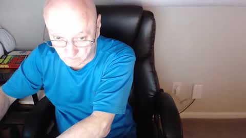 Snapshot of millenium0129 chatting on 05/03/26, 12:38 millenium0129 online show from 05/03/26, 12:38