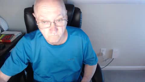 Snapshot of millenium0129 chatting on 05/10/26, 01:55 millenium0129 online show from 05/10/26, 01:55