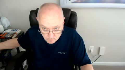 Snapshot of millenium0129 chatting on 07/01/26, 03:23 millenium0129 online show from 07/01/26, 03:23