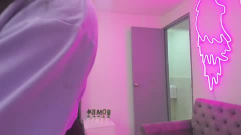 miller_silvana online show from 05/27/26, 11:40