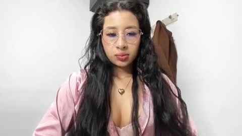 Snapshot of miller_sweet chatting on 11/26/25, 04:19 Aleja online show from 11/26/25, 04:19