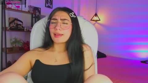 miller_vanessa_ online show from 09/23/25, 10:02