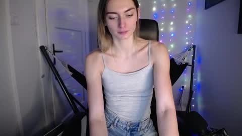 Snapshot of millie_lacroix chatting on 01/25/25, 02:14 millie_lacroix online show from 01/25/25, 02:14