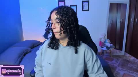 Snapshot of millie_lamar chatting on 10/30/25, 05:02 online show from 10/30/25, 05:02