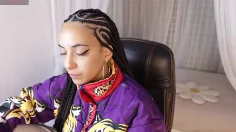 millie_volturi online show from 06/11/26, 12:36