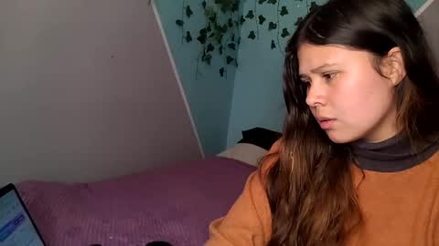 Snapshot of milliesweet77 chatting on 12/05/25, 06:15 milli online show from 12/05/25, 06:15