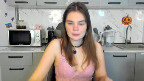 Welcome My name is Tina online show from 02/11/25, 09:25