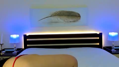 Snapshot of milly_hottt chatting on 11/18/25, 02:43 Milly online show from 11/18/25, 02:43