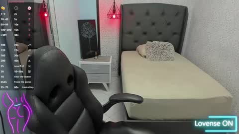 Snapshot of milly_kaft chatting on 03/24/26, 12:21 MILLY online show from 03/24/26, 12:21