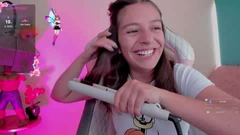 Snapshot of milly_kenner chatting on 12/04/25, 06:38 MILLY online show from 12/04/25, 06:38