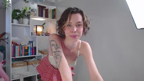 Milly online show from 01/04/25, 06:41